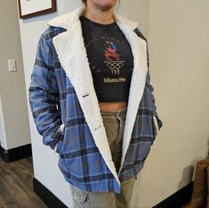 Worn Once So Cute & Warm Women's Sherpa Lined Blue Plaid Coat Super Warm Button.